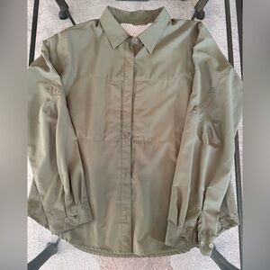 Royal Robins travel / adventure shirt. XL. EUC. Olive. Tons of features.